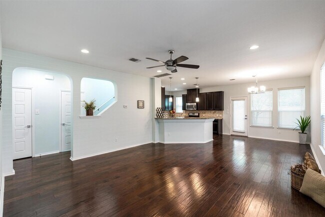 Building Photo - 404 Buttercup Creek Blvd