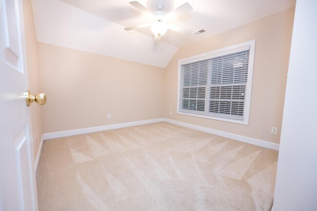 Building Photo - 9301 Markleys Grove Blvd