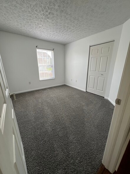 Bedroom 2 - 5588 Cypress Chase