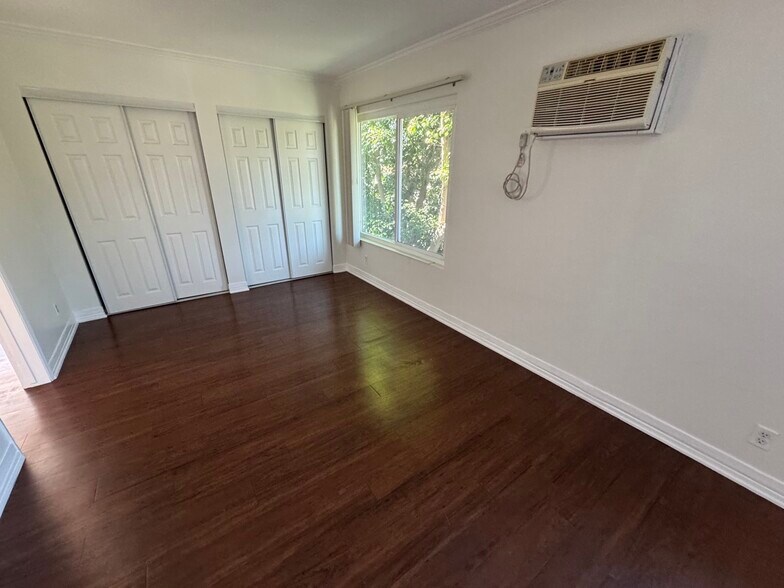 Building Photo - 1138 S Corning St