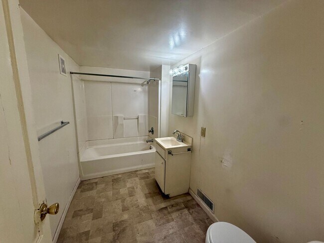 Building Photo - 111 N 3rd Ave