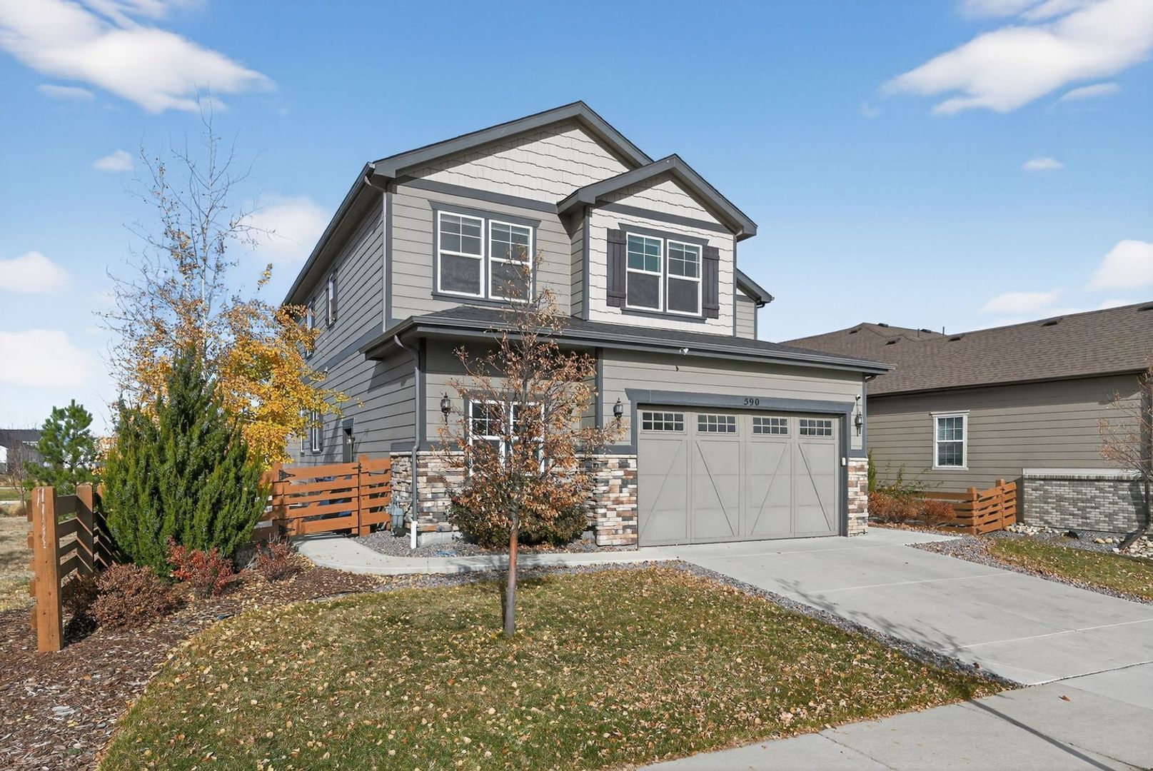 Building Photo - 590 Pikes View Dr