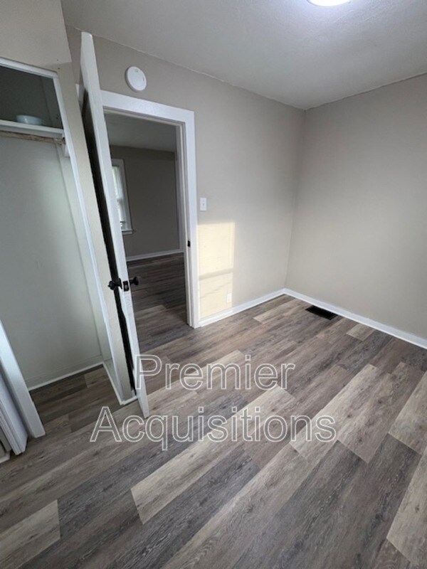 Building Photo - 507 Porter St