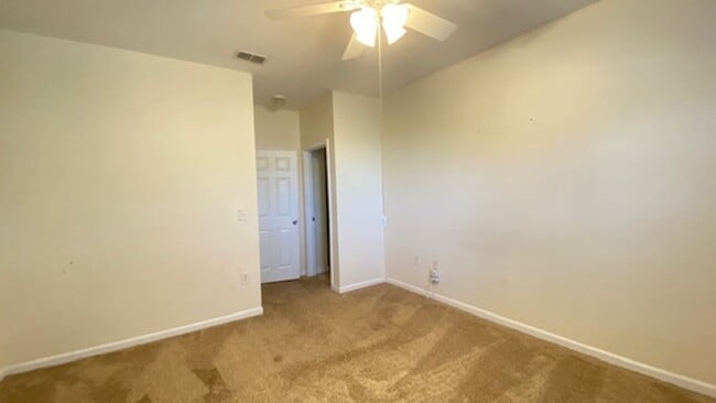 Building Photo - 2 Bed 2 Bath 2nd Floor Condo (Palms of Cortez)