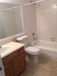 Building Photo - Spacious 2bd/2ba condo!