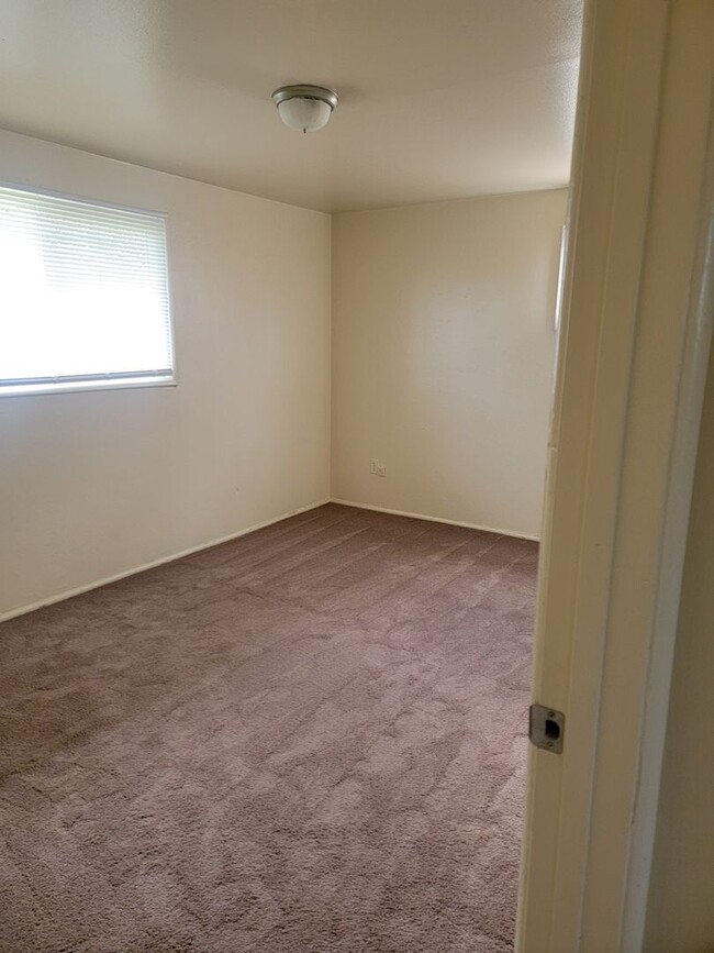 Building Photo - Cozy Rambler in Lakewood