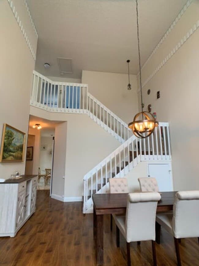 Building Photo - 10465 Mateo Ct