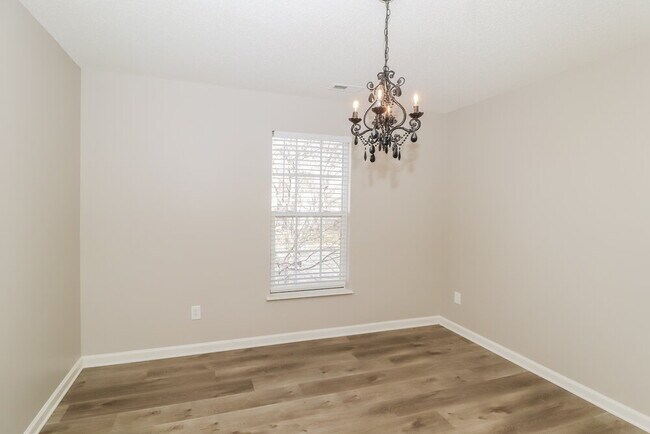 Building Photo - 8448 Angwin Pl