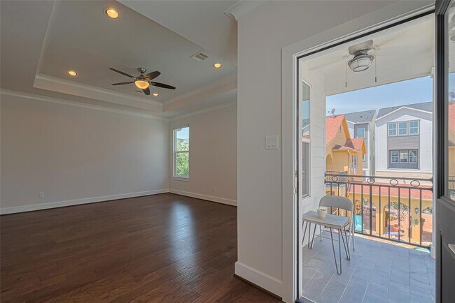 Building Photo - 1237 W 23rd St