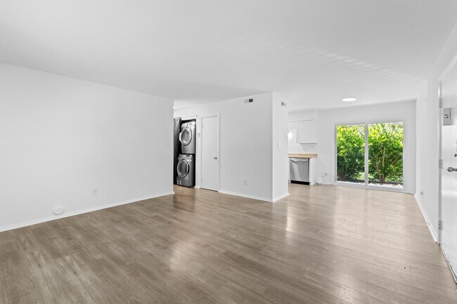 Building Photo - 1208 Manassas Ct