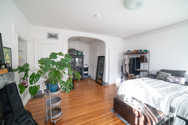 Bedroom - 988 N 5th St