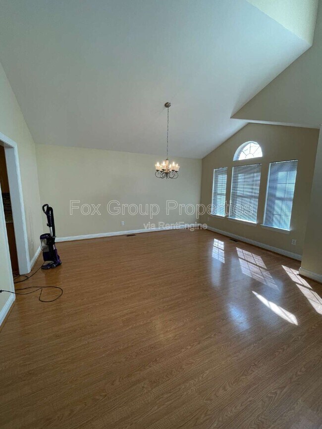 Building Photo - 20329 Berry Cir