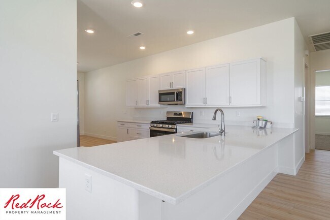 Building Photo - Brand New Stand Alone Home In Desert Color
