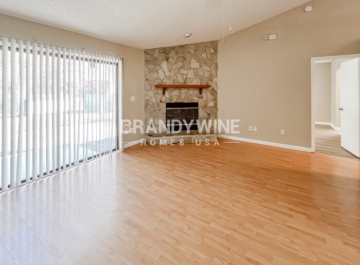 Building Photo - 7901 Winterwood Cir N