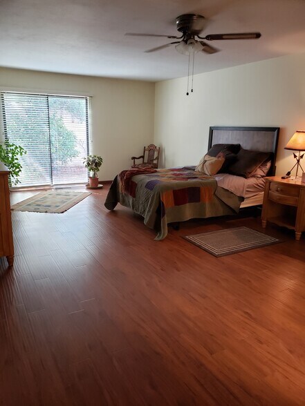 Building Photo - 9628 Merion Cir NE
