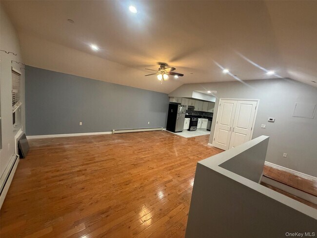 Building Photo - 147-36 Springfield Ln