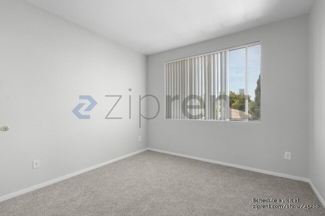 Building Photo - 701 Gibson Dr