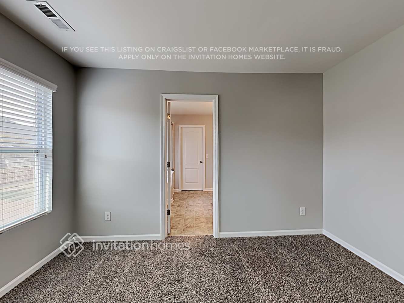 Building Photo - 2036 Blue Iris Dr