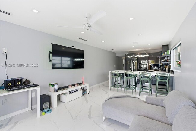 Building Photo - 1428 Euclid Ave