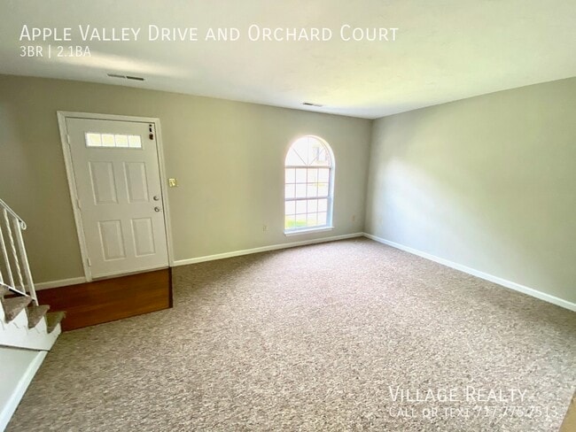 Building Photo - 710 Apple Valley Dr