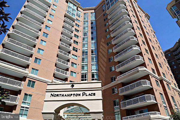 Building Photo - 3101 N Hampton Dr