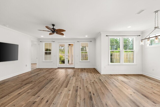 Building Photo - 217 Windrow Way