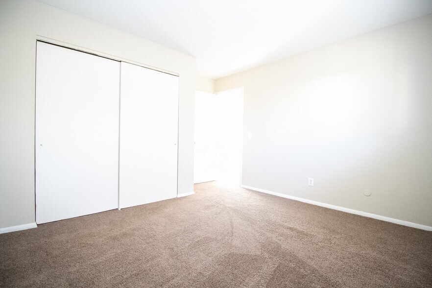 Building Photo - 1597 Walbridge Ave