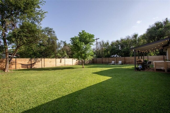 Building Photo - 5402 Fernview Rd