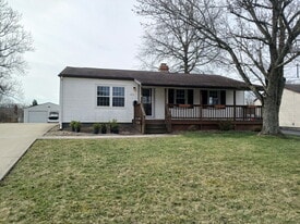 Building Photo - 2472 Beech St