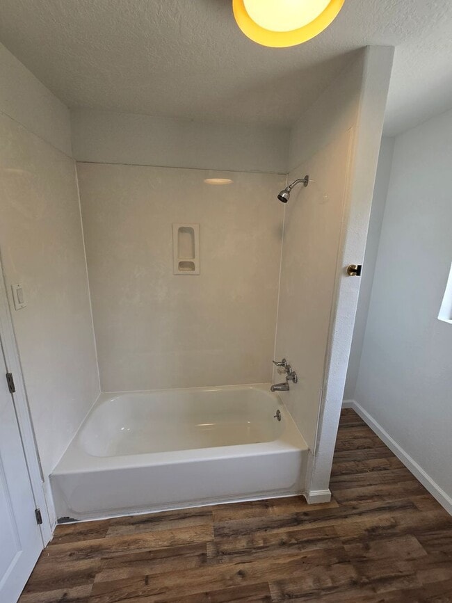 Building Photo - 2115 Perry Rd SW