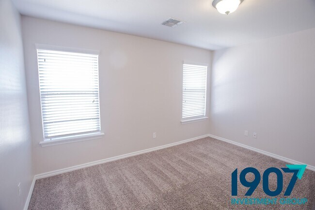 Building Photo - 6833 NW 157th St