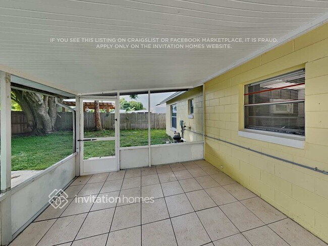 Building Photo - 121 Hidalgo Ave