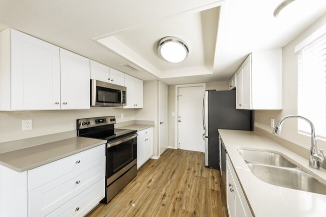 Building Photo - 4124 N 106th Ave