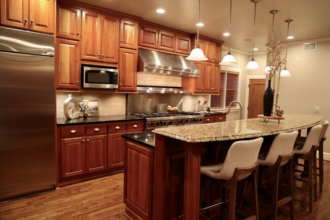 Building Photo - Stunning Historic Estate + In Ground Pool + Private Carriage House + Chef's Kitchen + Two Car Garage