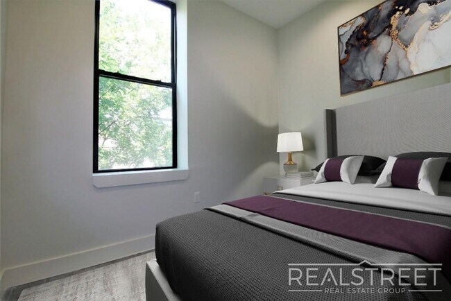 Building Photo - BRAND NEW 2 Bed in Bed Stuy!