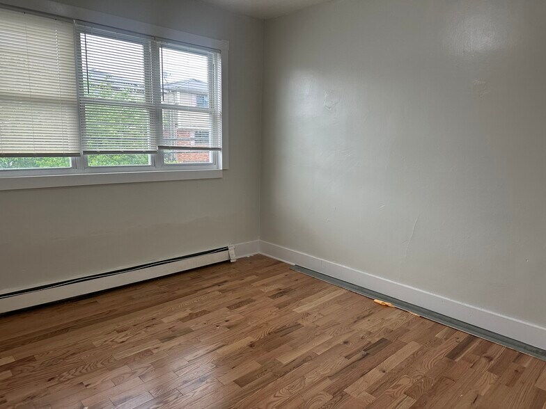 Building Photo - 53 Terhune Ave