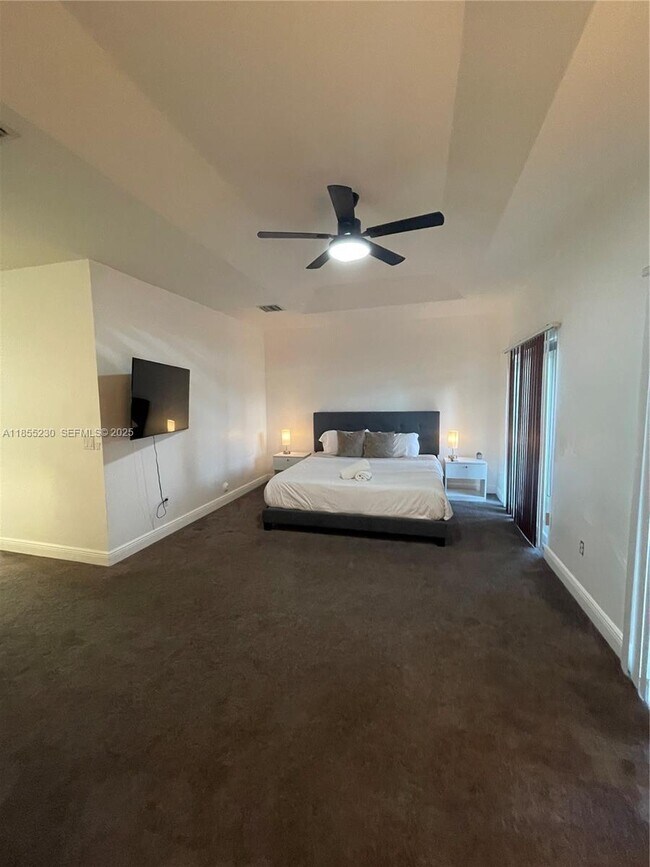 Building Photo - 3450 NW 17th Terrace