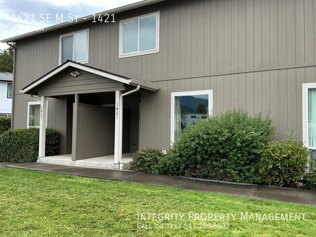 Primary Photo - 1421 SE M St