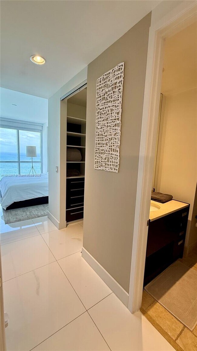 Building Photo - 18201 Collins Ave