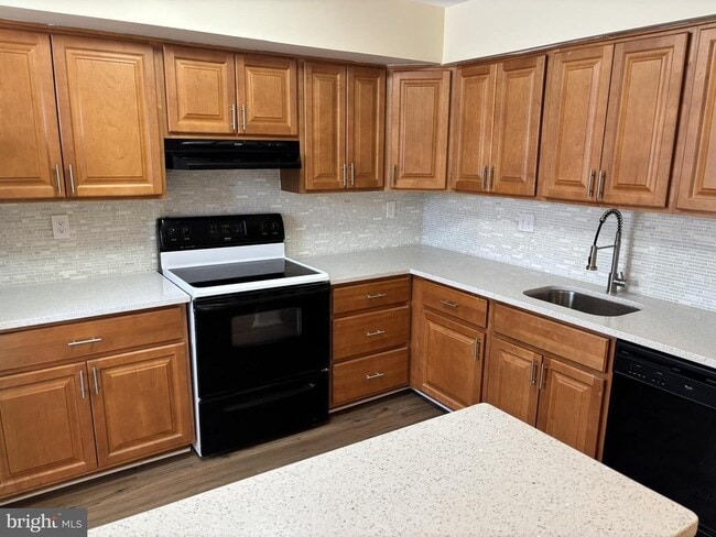 Building Photo - 17 Kimball Ridge Ct