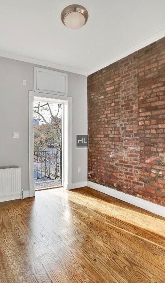 Building Photo - E 1ST ST.