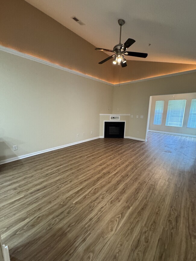 Building Photo - 9768 Leyland Dr
