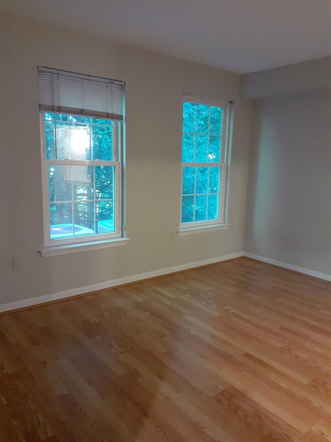 Building Photo - 12816 Fair Briar Ln