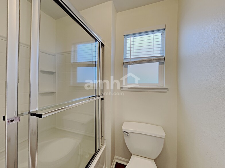 Building Photo - 13812 E 104th Pl