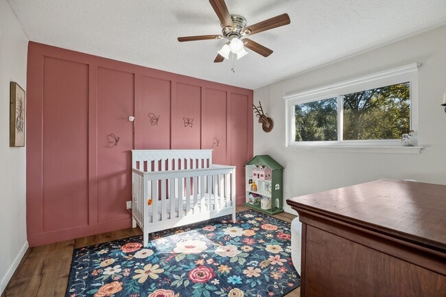 Building Photo - 326 Bayou View Dr