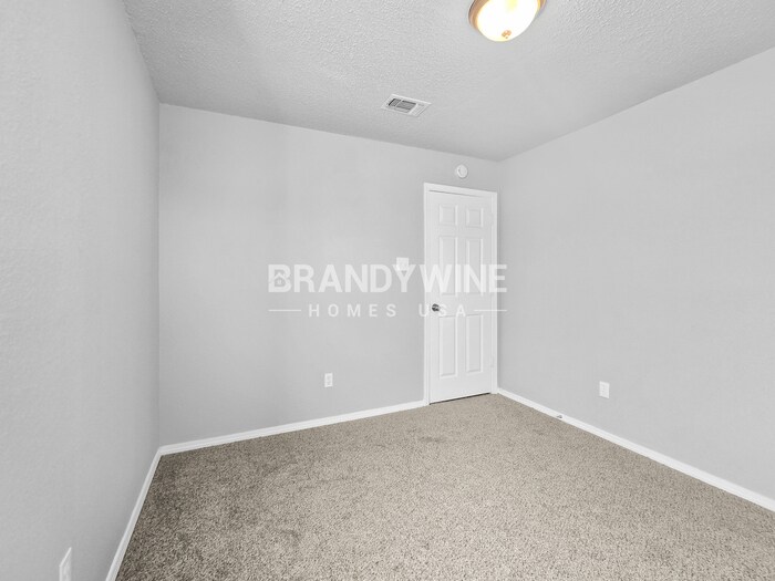 Building Photo - 6508 Hyden Dr