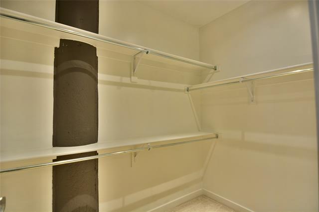 Building Photo - 2600 W 7th St