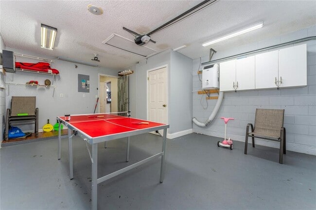 Building Photo - 8601 Cavendish Dr