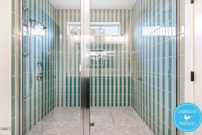 Building Photo - 2300 Broad St