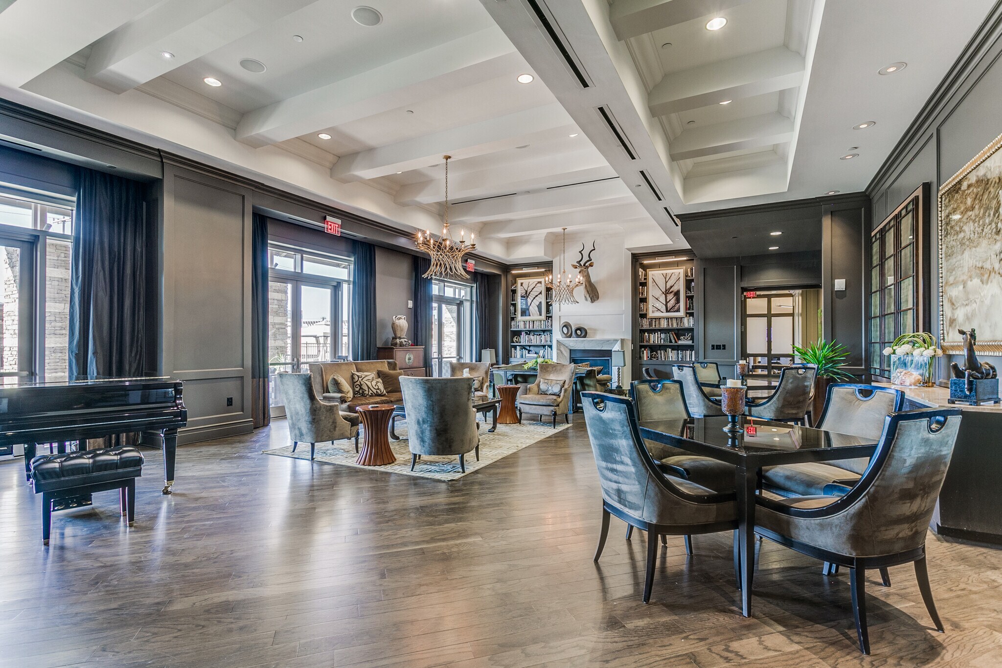 Common Area - Great Room - 4242 Broadway